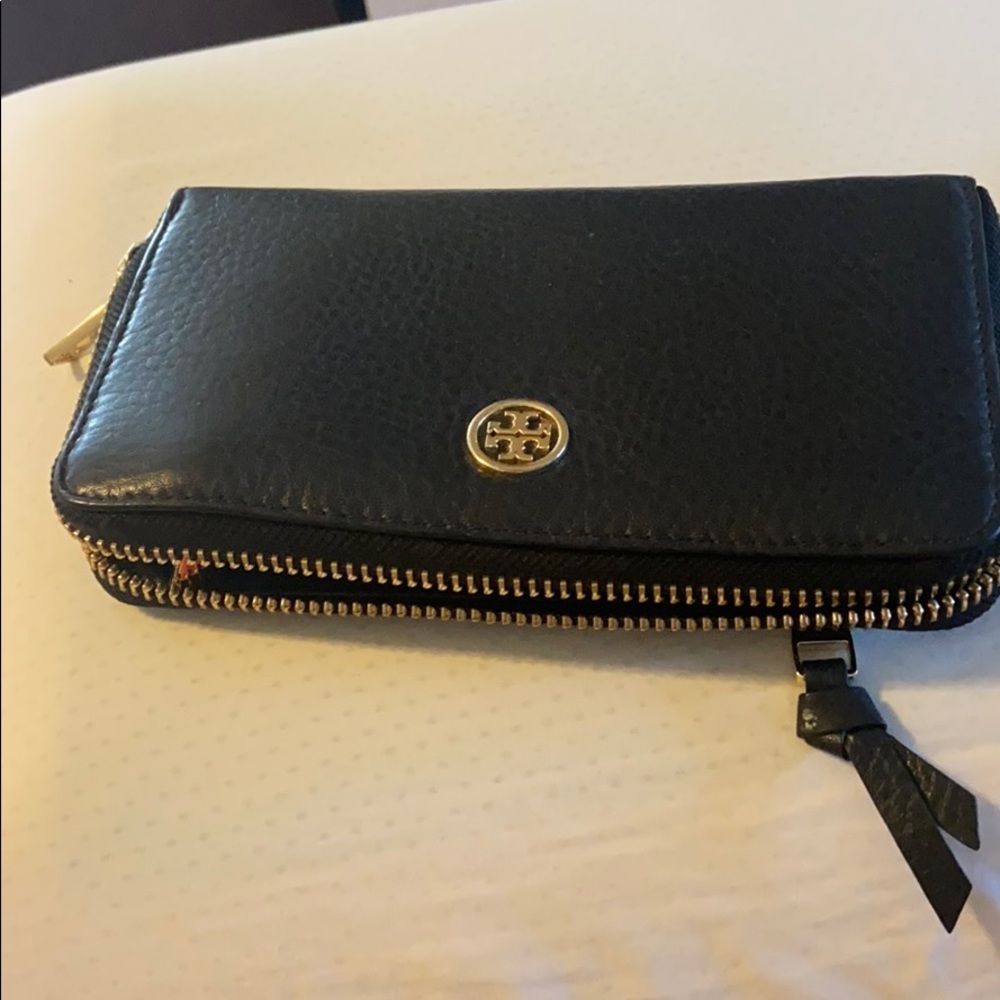 Tory Burch Wallet Use In Good Condition - image 1